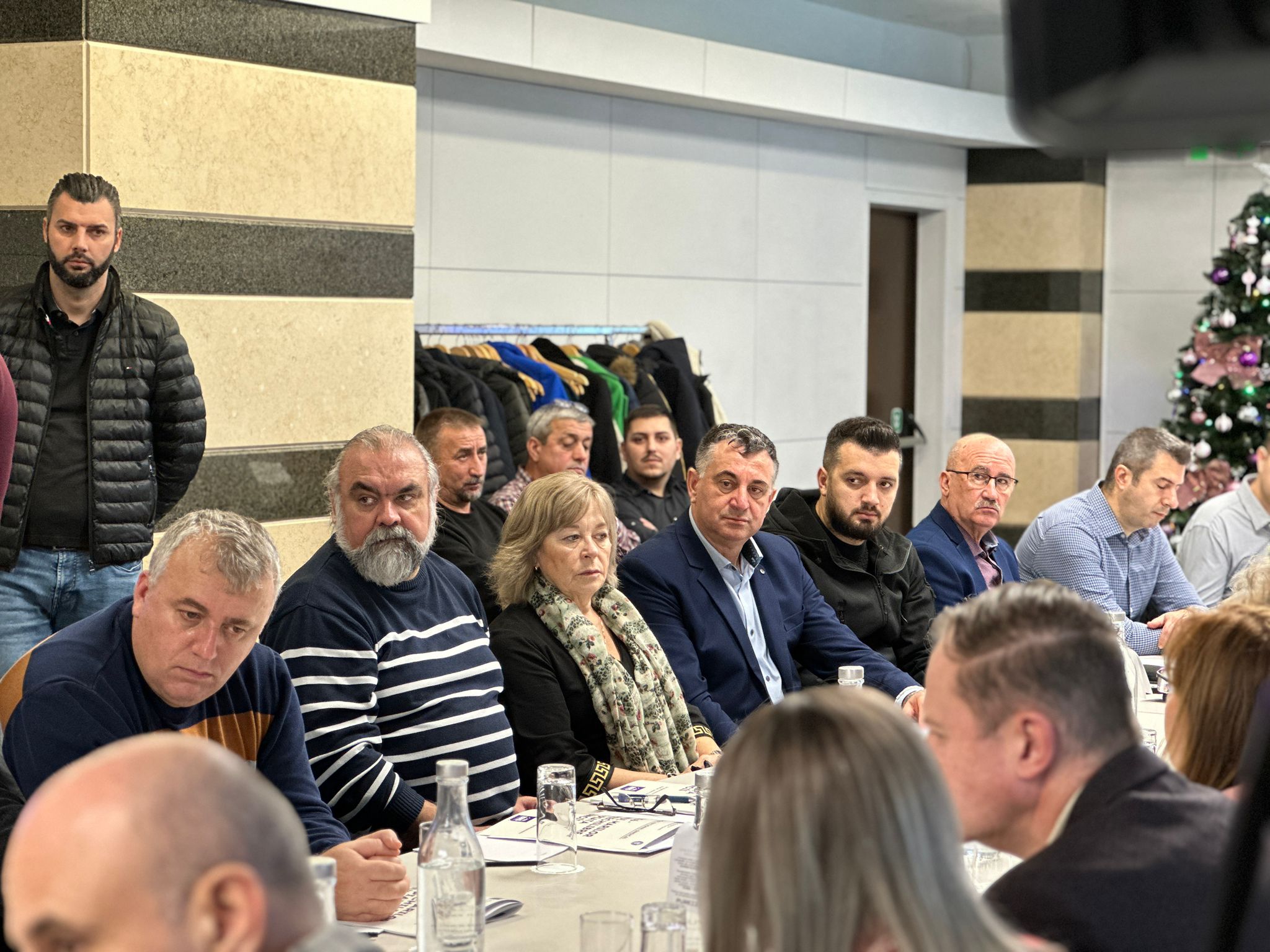 47d8af58 5580 4393 8722 c14aa3bd9f8c