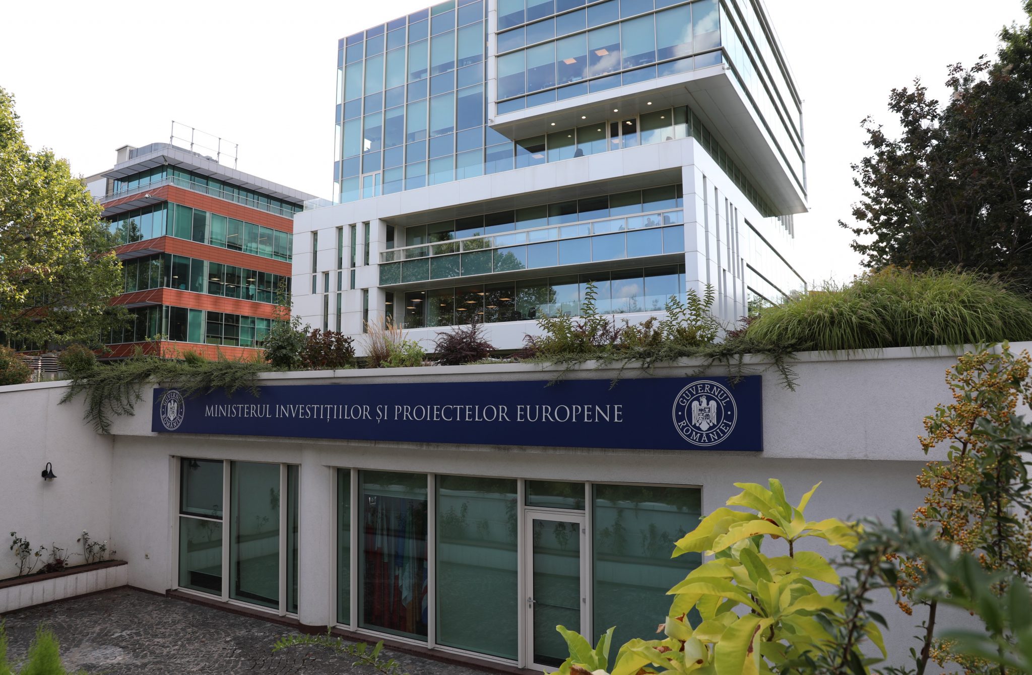 BNS: Angajații Ministerului Investițiilor și Proiectelor Europene, în stradă